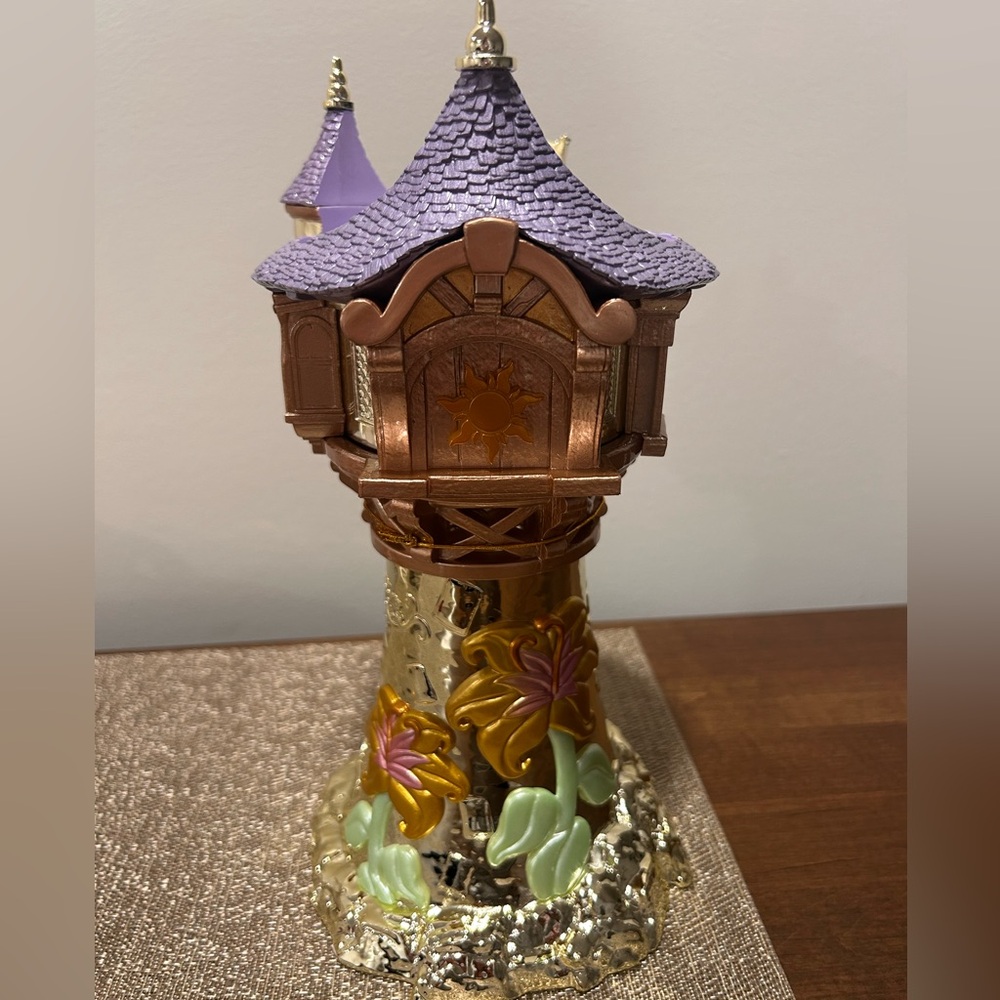 Rapunzel Pedestal 3-Wick Candle Holder Bath & Body Works Disney Princess